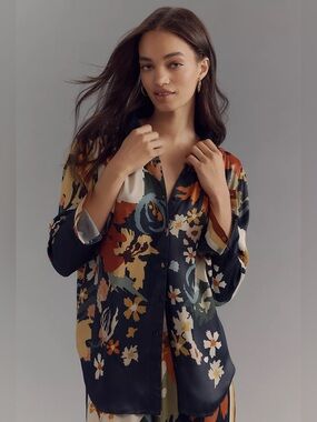Conditions Apply Floral Button-Up Blouse in Gray & Cream